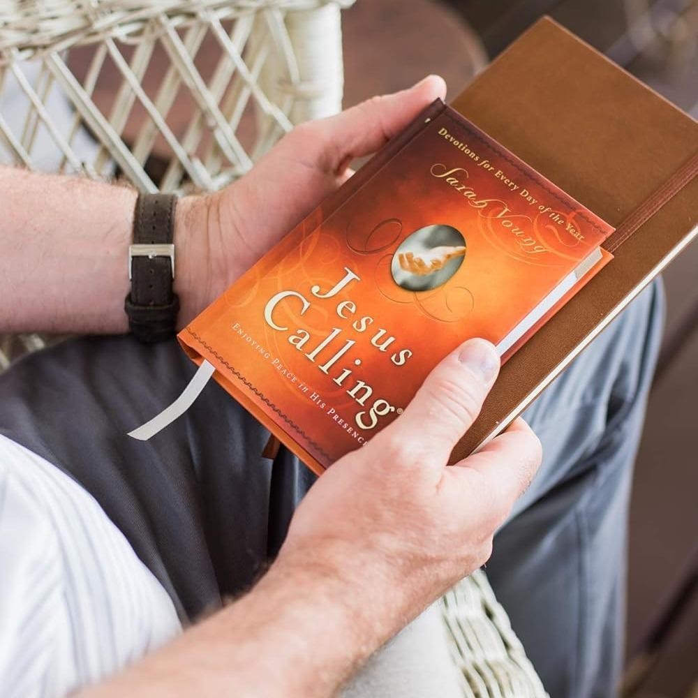 Jesus Calling Padded Hardcover – One-Year Structured Devotional Plan to Build a Steady Bible Reading Habit