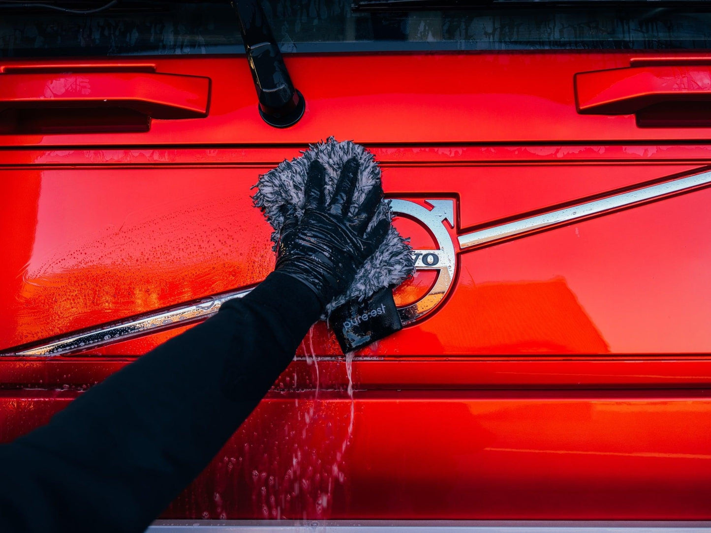 PURE:EST | Microfiber Washing Glove - Gentle & Scratch-Free
