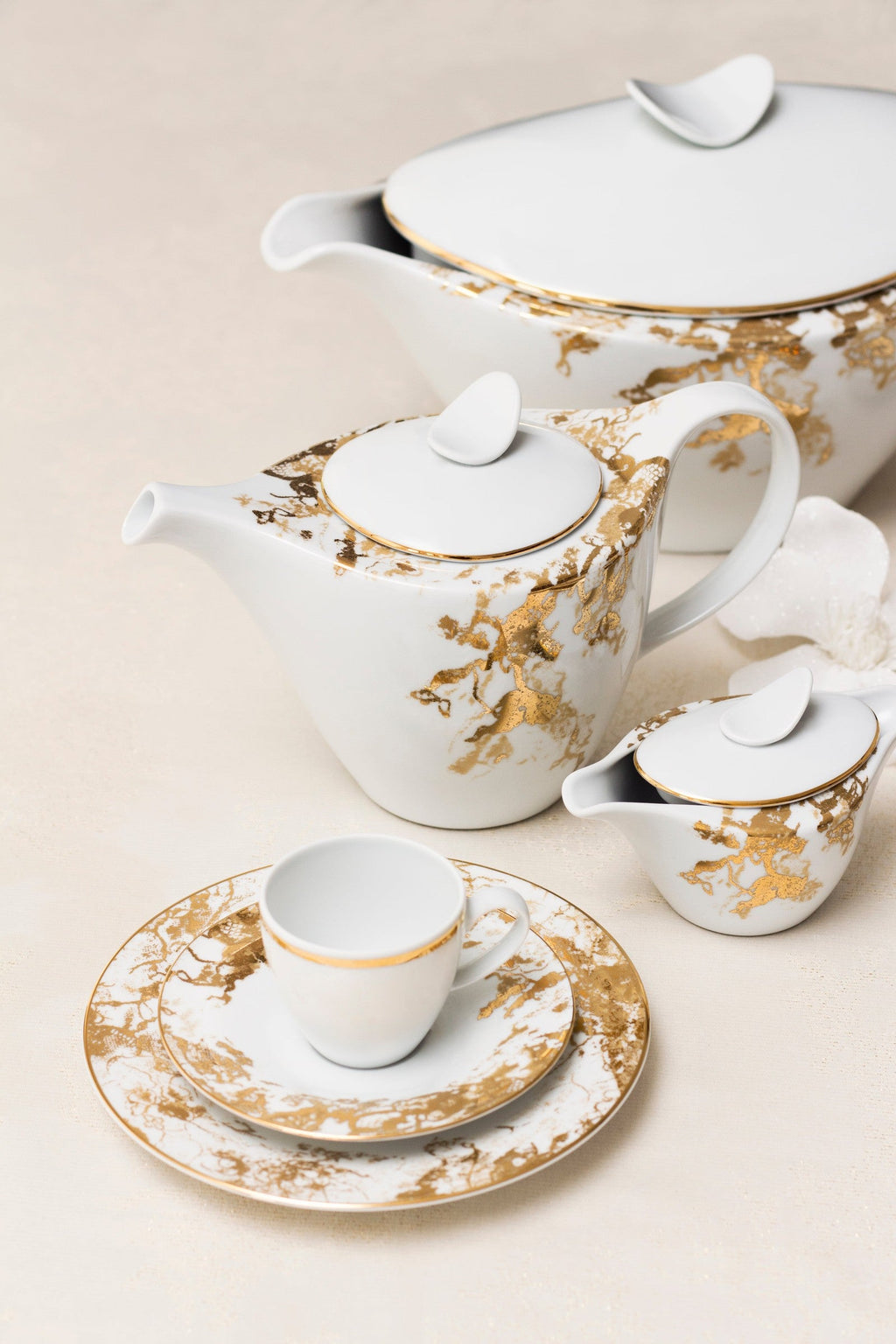 Belle Epoque 11-piece Tea Set - Service for 4