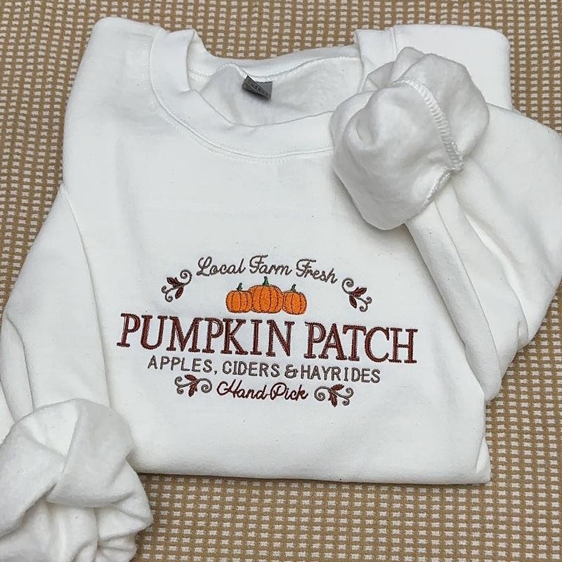 Pumpkin Patch Embroidered Sweatshirt – Cozy Fall Pullover Women's & Men, Autumn Farm Style